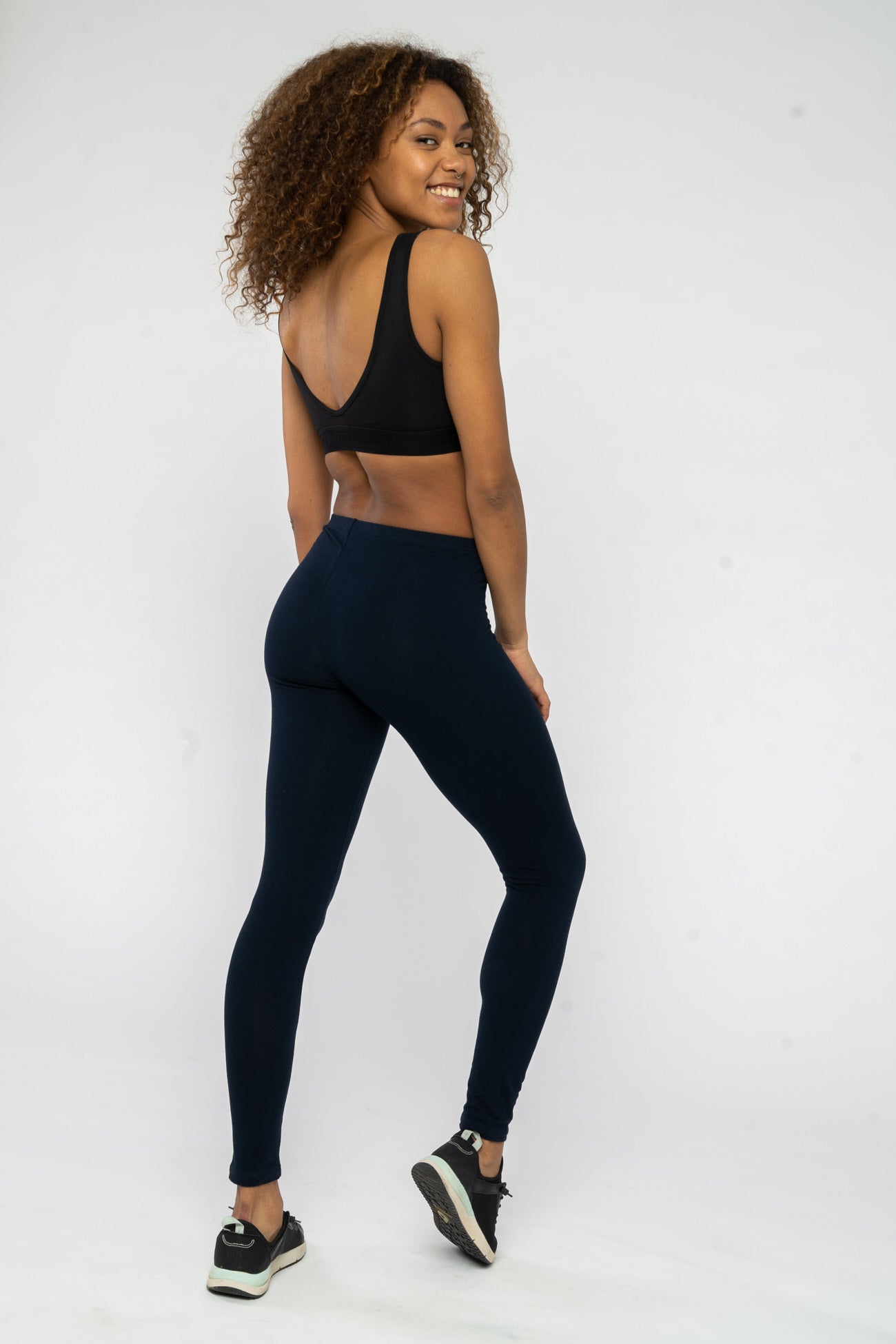 434852-BLK-back1