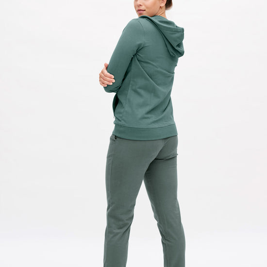 63240155-lavinia-jogginghose-aus-bio-baumwolle-bio-silver-pine-back