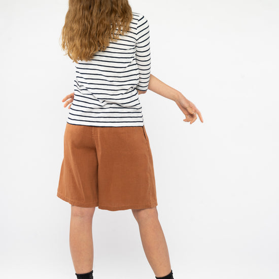 63847-OFFWHITE-DRKNVY-back