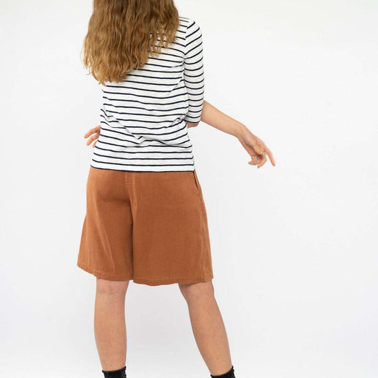 63847-OFFWHITE-DRKNVY-back