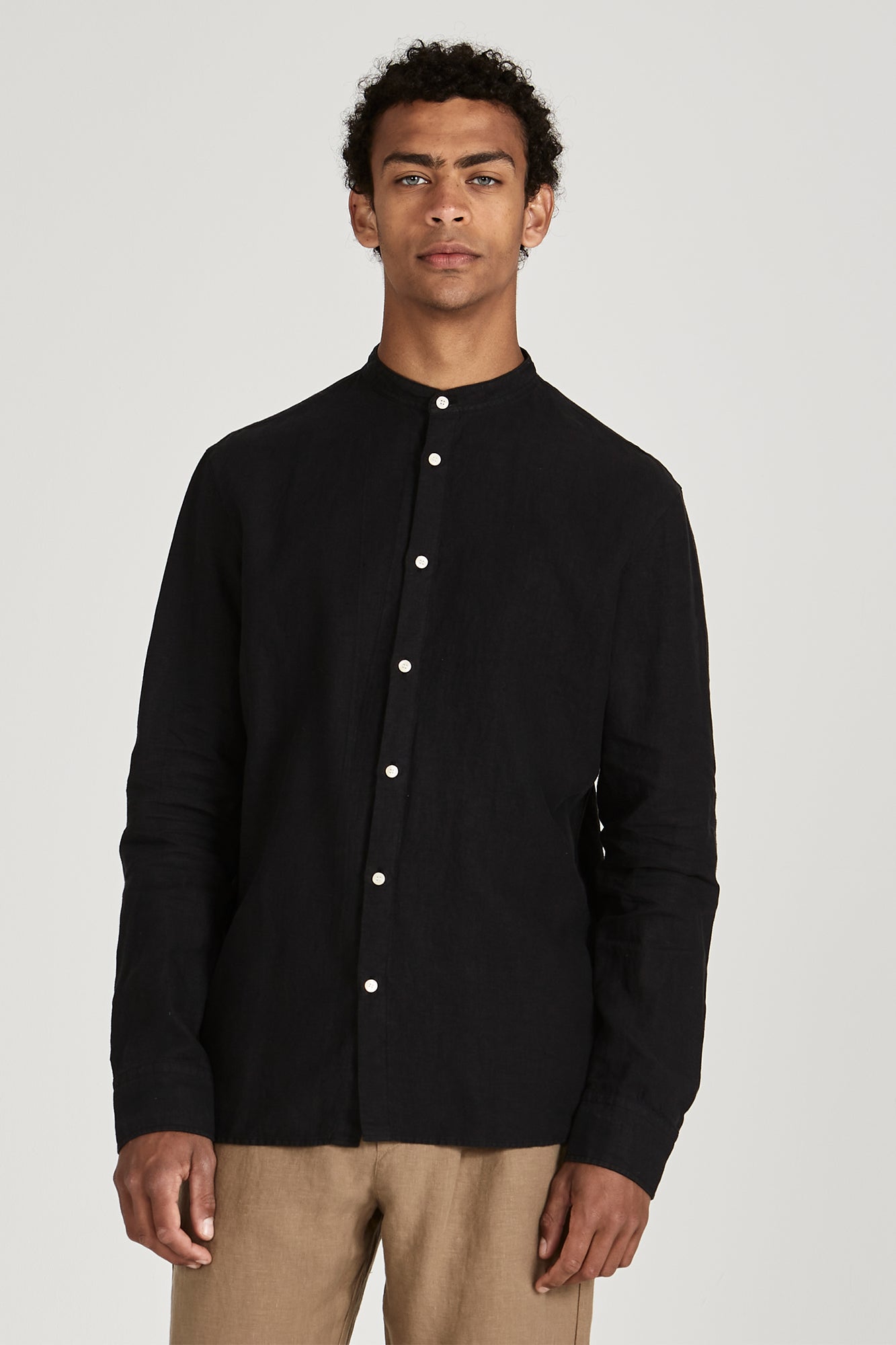 GB1392-Black-Linen-Extra-1