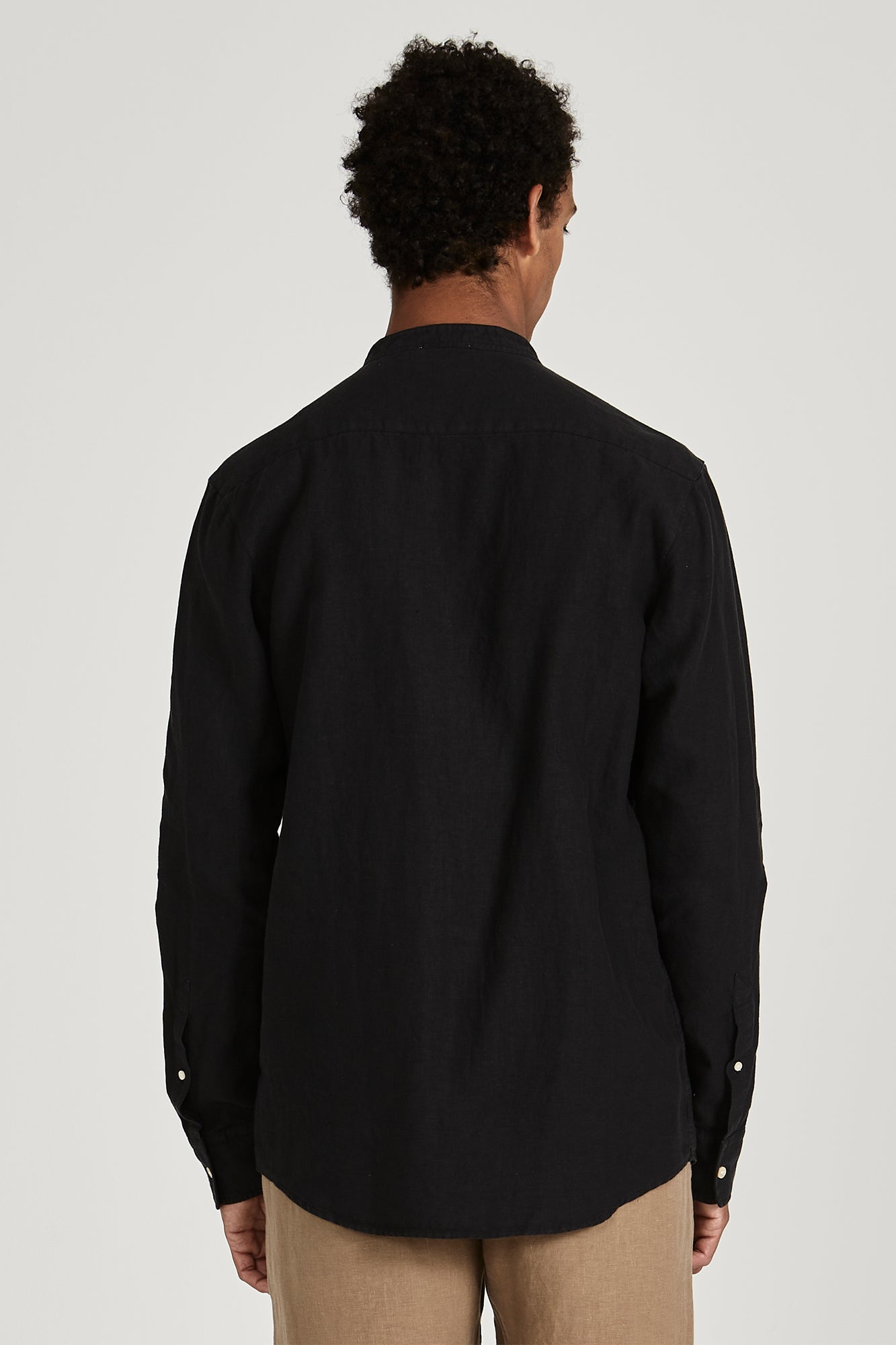 GB1392-Black-Linen-Extra-3