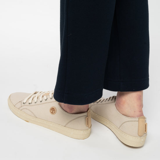 M-1-1-LIFE-Laessige-Sommer-Schuhe-aus-Recycelte-Materialien-Mode-Bio-Fair-Herren-LIFE-Sahara-Hinten