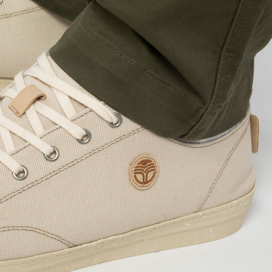 M-1-1-LIFE-Laessige-Sommer-Schuhe-aus-Recycelte-Materialien-Mode-Bio-Fair-Herren-LIFE-Sahara-Seite