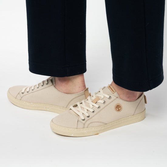 M-1-1-LIFE-Laessige-Sommer-Schuhe-aus-Recycelte-Materialien-Mode-Bio-Fair-Herren-LIFE-Sahara-Seite2