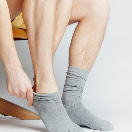 M-1302-Socken-Maenner-Nachhaltig-Grau-Detail-3