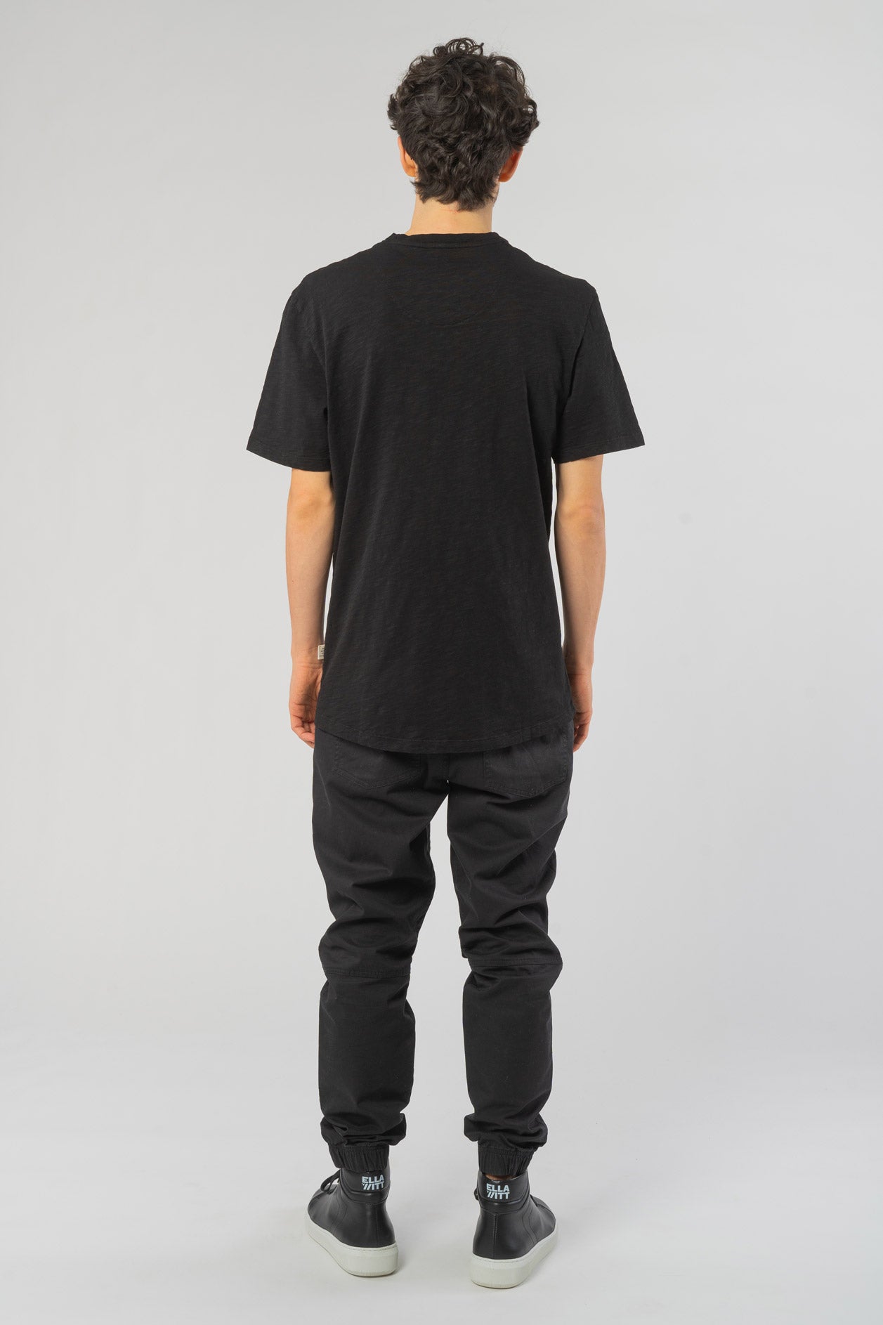 M-18801-Sporty-T-Shirt-aus-TENCEL-Bio-Baumwolle-Mode-Shop-Online-Herren-CYPRESS-Black-Flame-Vorne1