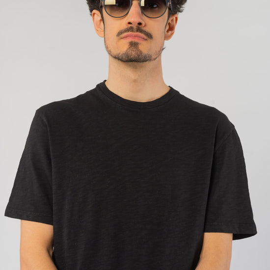 M-18801-Sporty-T-Shirt-aus-TENCEL-Bio-Baumwolle-Mode-Shop-Online-Herren-CYPRESS-Black-Flame-Vorne2