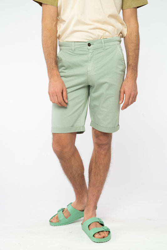 Micro-Chino Shorts aus Bio-Baumwolle in Green, Detailansicht
