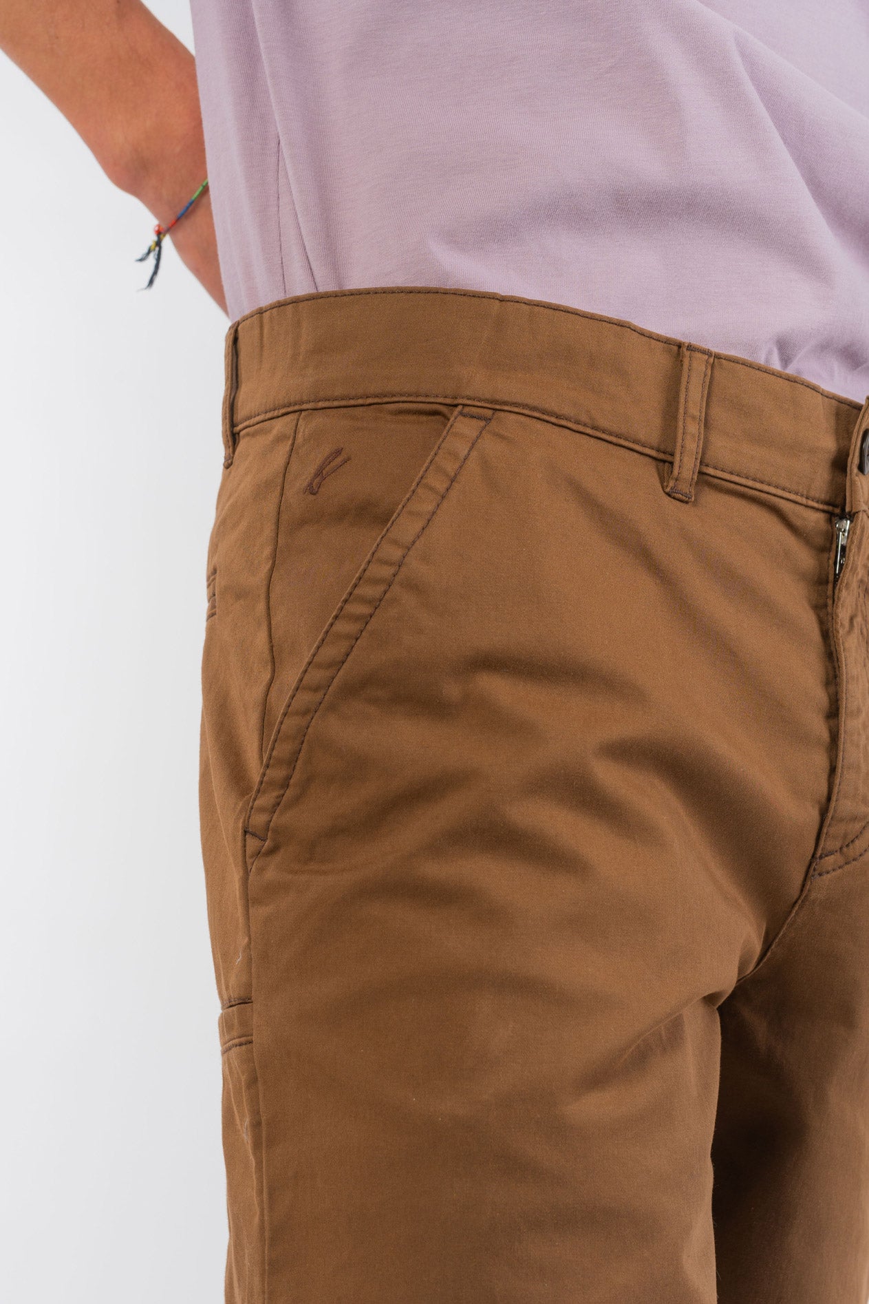 M-2006-Micro-Chino-Shorts-aus-Bio-Baumwolle-Organic-Kleidung-Herren-ARABIAN-Brown-Vorne5