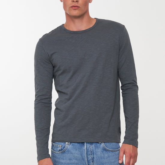M-201027-MACA-Longsleeve-aus-Bio-Baumwolle-Mode-Kleidung-DABONI-Dove-Blue-Vorne2