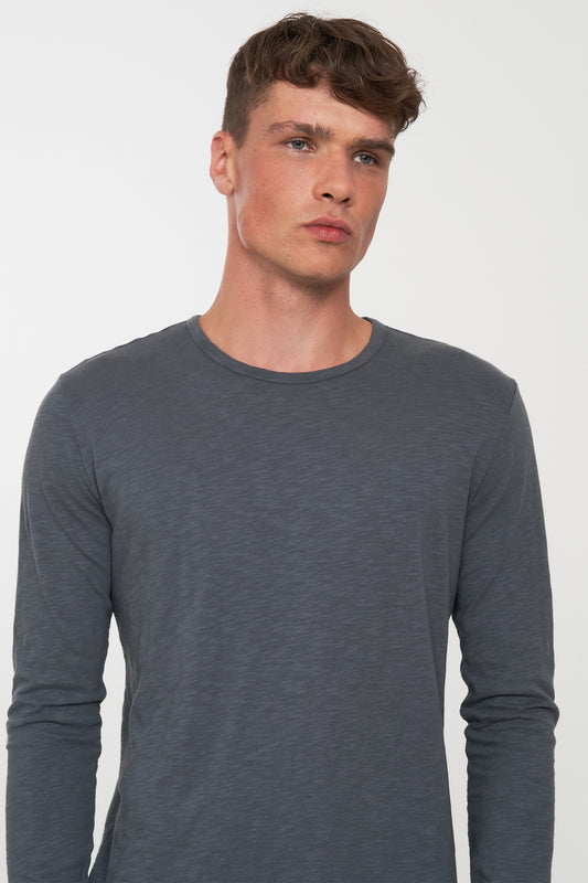 M-201027-MACA-Longsleeve-aus-Bio-Baumwolle-Mode-Kleidung-DABONI-Dove-Blue-Vorne4