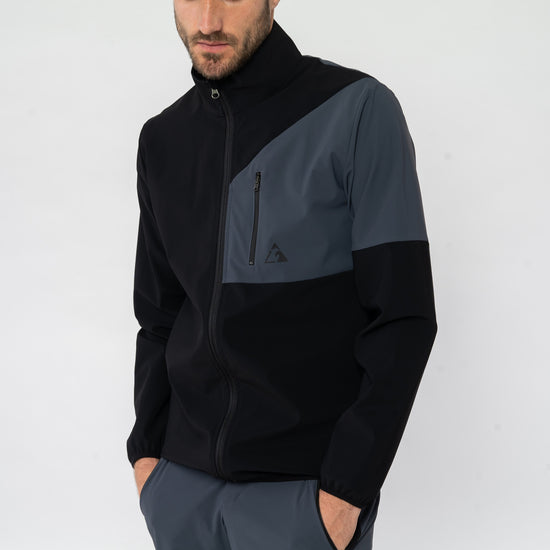 M-2230-Sportjacke-aus-ECONYL-Faire-Kleidung-Online-Herren-GROLLI-Black-Vorne