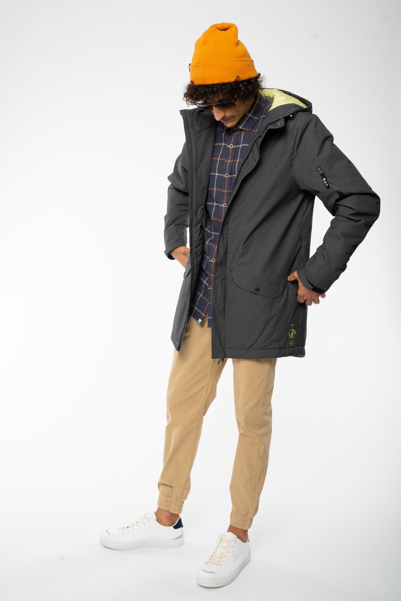 M-2337-Maenner-Mantel-Active-Coat-Grau-Vorne