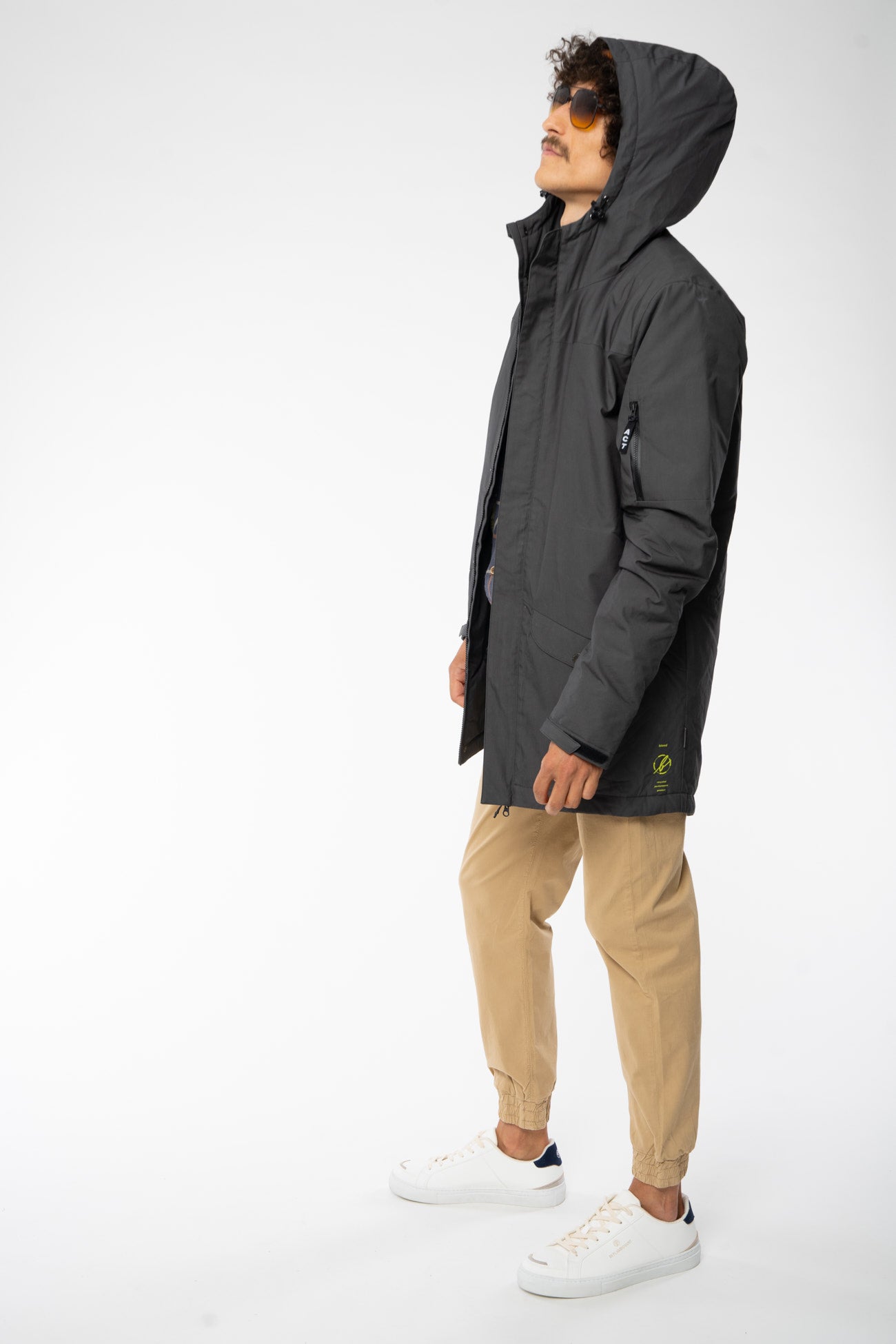 M-2337-Maenner-Mantel-Active-Coat-Grau-Vorne3