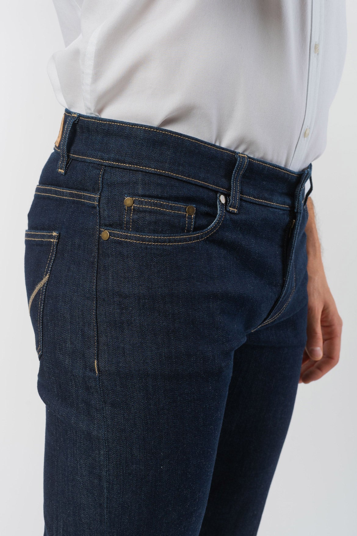M-499cn-Active-Jeans-2-0-aus-Bio-Baumwolle-Faire-Kleidung-Kaufen-Herren-ALBUS-dark-denim-Vorne-2