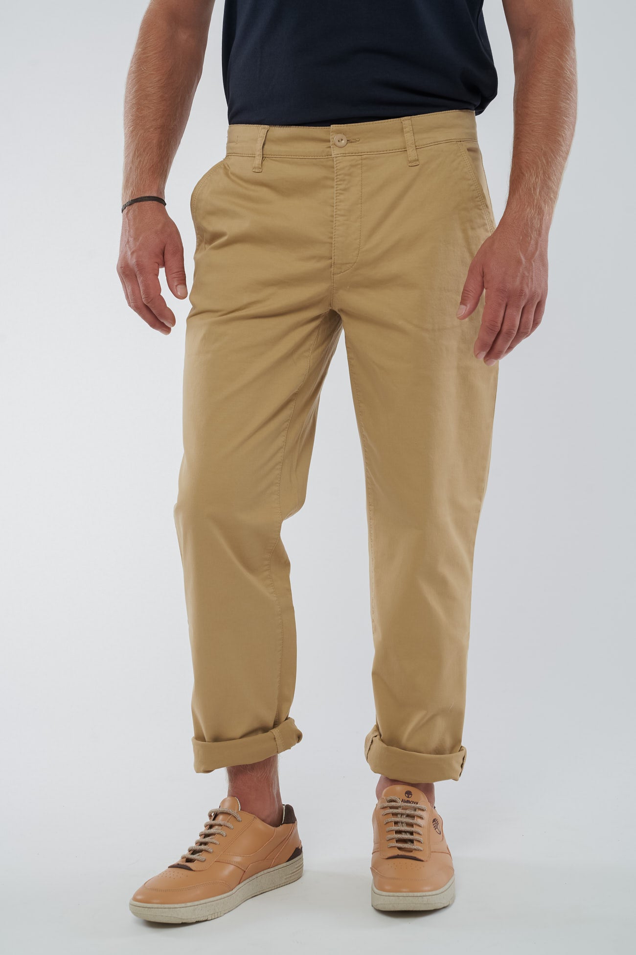 M-63552-KENDRICK-Chino-aus-Bio-Baumwolle-Ethical-Fashion-Herren-ZERIO-Tobacco-Vorne3