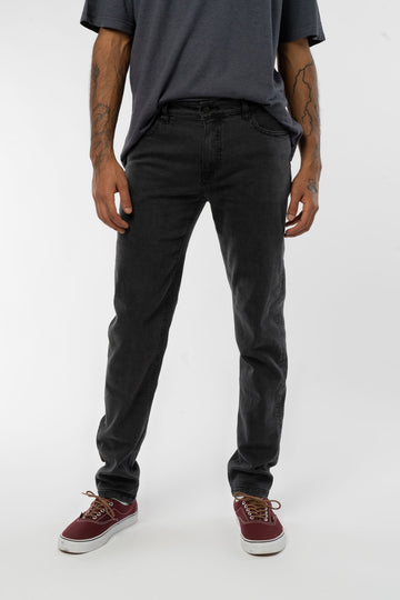 Jeans aus Bio Baumwolle Tencel in Black Washed, Vorderansicht