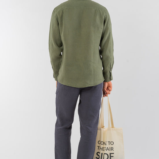 M-DH031-Feines-Hemd-mit-Brusttasche-aus-Hanf-Fair-Produzierte-Mode-Herren-FLAVUS-Herb-Vorne1