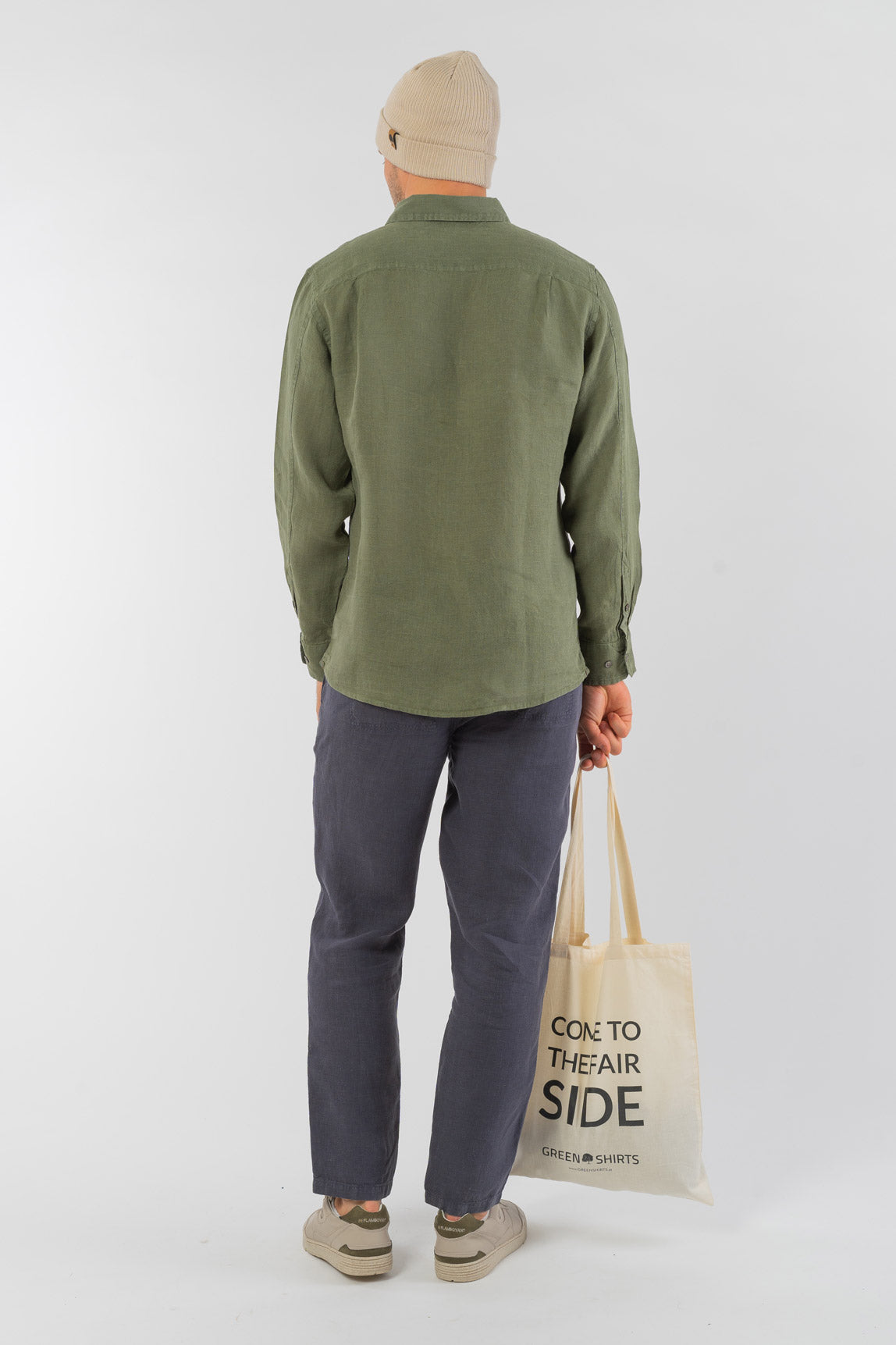M-DH031-Feines-Hemd-mit-Brusttasche-aus-Hanf-Fair-Produzierte-Mode-Herren-FLAVUS-Herb-Vorne1