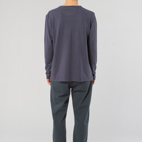 M-DH225OEB-Leichtes-Basic-Longsleeve-aus-Hanf-Bio-Baumwolle-Faire-Mode-Online-Herren-FAXON-Dark-Vorne1