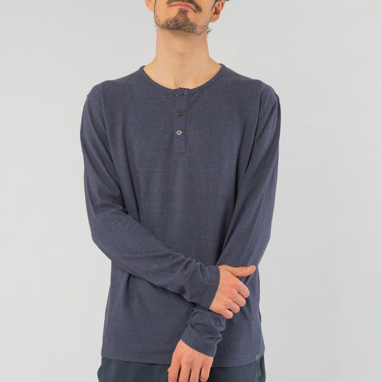 M-DH225OEB-Leichtes-Basic-Longsleeve-aus-Hanf-Bio-Baumwolle-Faire-Mode-Online-Herren-FAXON-Dark-Vorne5