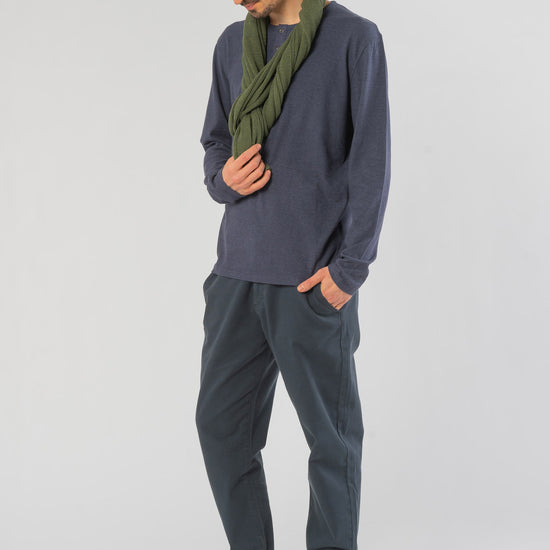 M-DH225OEB-Leichtes-Basic-Longsleeve-aus-Hanf-Bio-Baumwolle-Faire-Mode-Online-Herren-FAXON-Dark-Vorne6