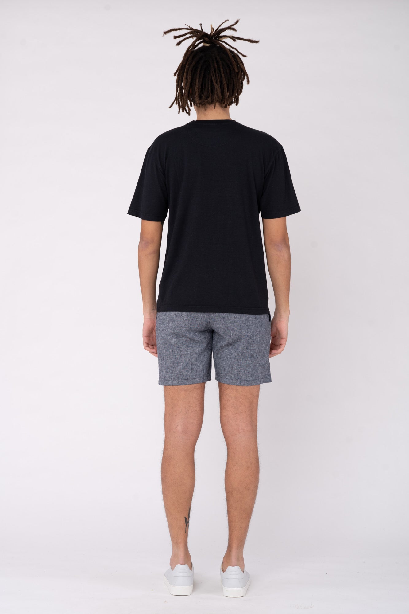 M-DH233OEB-Basic-T-Shirt-aus-Hanf-Bio-Baumwolle-Biologische-Kleidung-SATUR-Black-Vorne1