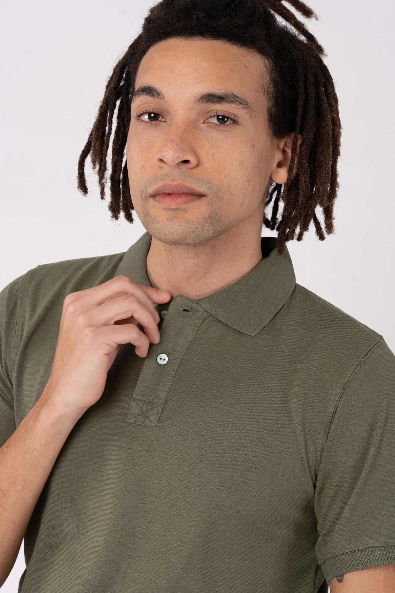 M-DH279OEB-Klassisches-Poloshirt-aus-Hanf-Bio-Baumwolle-Organic-Kleidung-EDURA-Herb-Vorne3