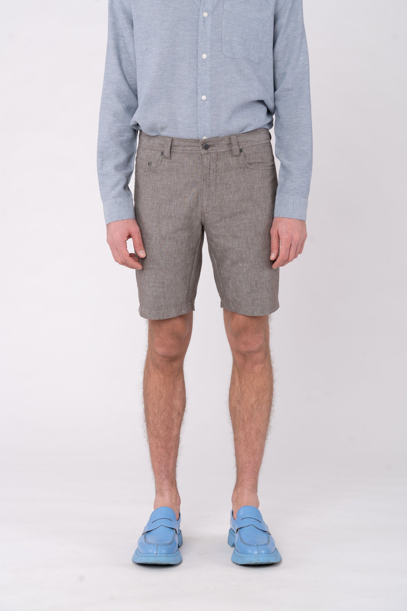 M-DH585OEB-Moderne-Shorts-aus-Hanf-Bio-Baumwolle-Bio-Baumwoll-Kleidung-EKAPANO-Asphalt-Vorne4