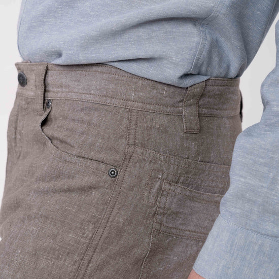 M-DH585OEB-Moderne-Shorts-aus-Hanf-Bio-Baumwolle-Bio-Baumwoll-Kleidung-EKAPANO-Asphalt-Vorne5