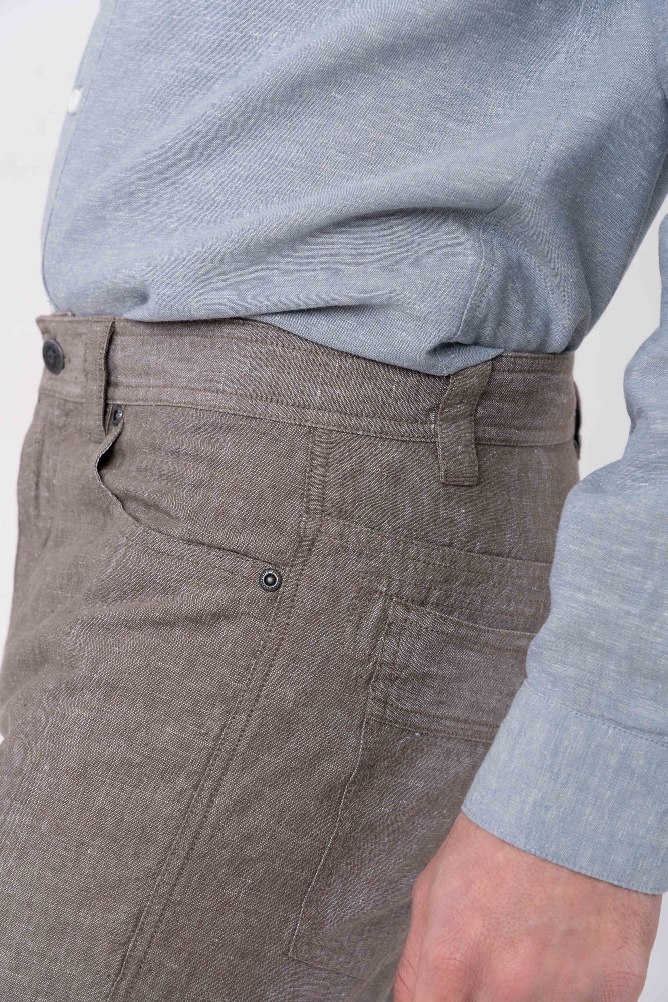 M-DH585OEB-Moderne-Shorts-aus-Hanf-Bio-Baumwolle-Bio-Baumwoll-Kleidung-EKAPANO-Asphalt-Vorne5