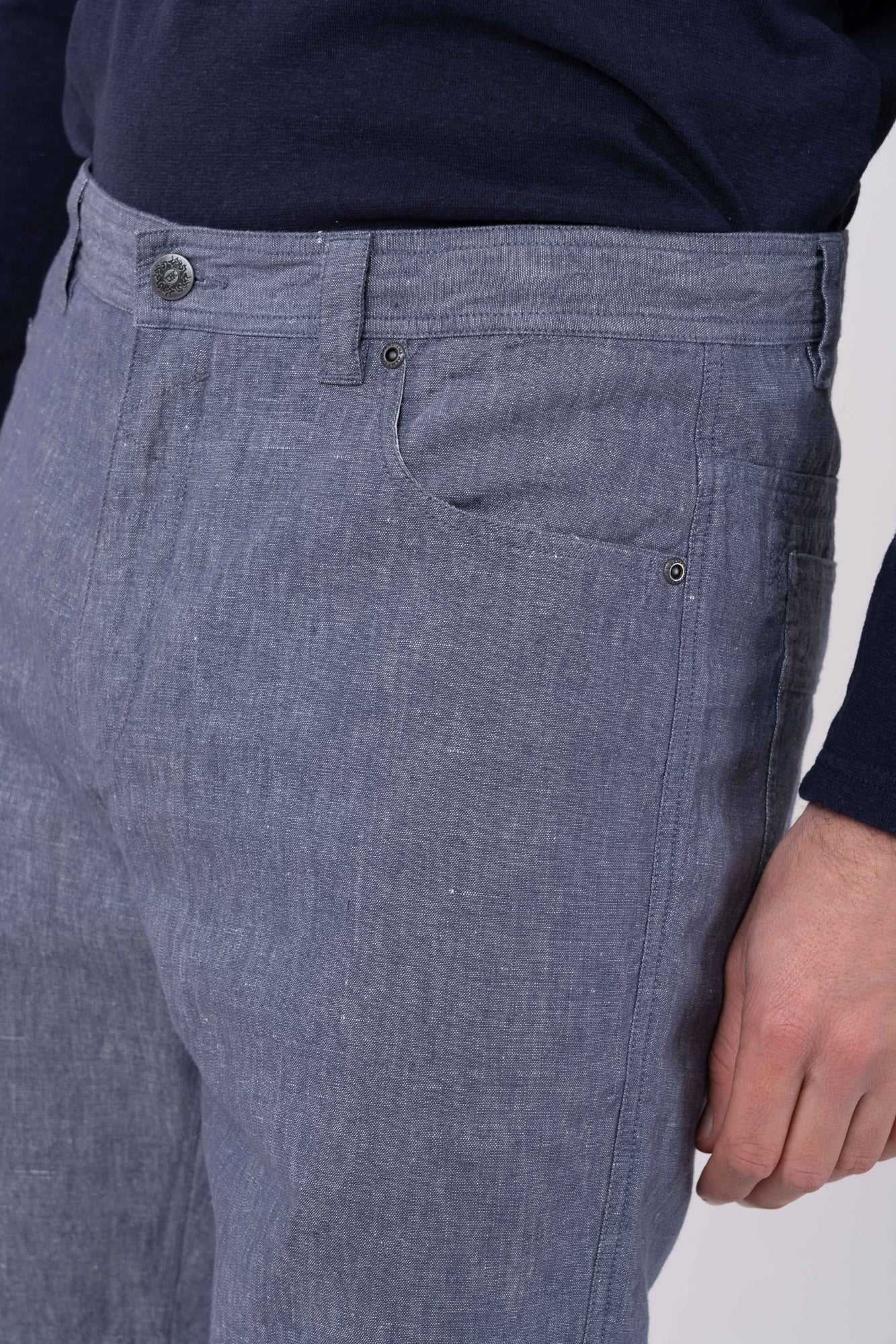 M-DH585OEB-Moderne-Shorts-aus-Hanf-Bio-Baumwolle-Bio-Baumwoll-Kleidung-EKAPANO-Indigo-Vorne2