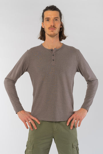 M-DH833OEB-Henley-Longsleeve-aus-Hanf-Bio-Baumwolle-Oekomode-Herren-FIDO-Taupe-Vorne2