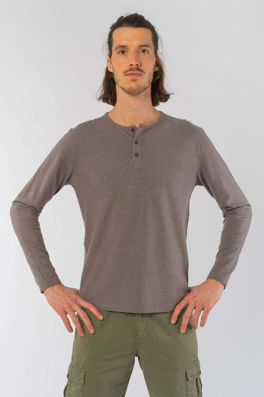 M-DH833OEB-Henley-Longsleeve-aus-Hanf-Bio-Baumwolle-Oekomode-Herren-FIDO-Taupe-Vorne2