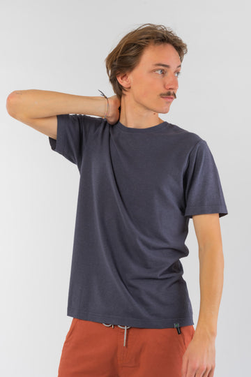 M-DH841OEB-Slim-Fit-T-Shirt-aus-Hanf-Bio-Baumwolle-Fairtrade-Kleidung-Herren-DOMITIUS-Dark-Vorne2