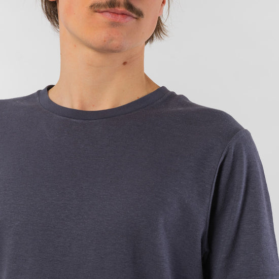M-DH841OEB-Slim-Fit-T-Shirt-aus-Hanf-Bio-Baumwolle-Fairtrade-Kleidung-Herren-DOMITIUS-Dark-Vorne3