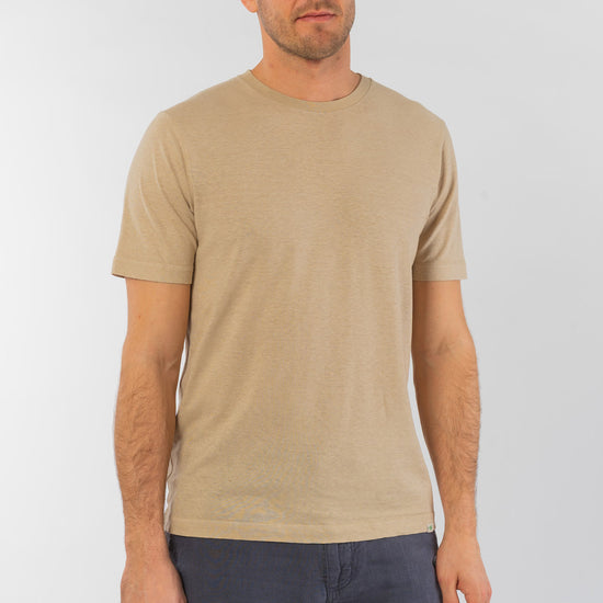 M-DH841OEB-Slim-Fit-T-Shirt-aus-Hanf-Bio-Baumwolle-Fairtrade-Kleidung-Herren-DOMITIUS-Gobi-Vorne2