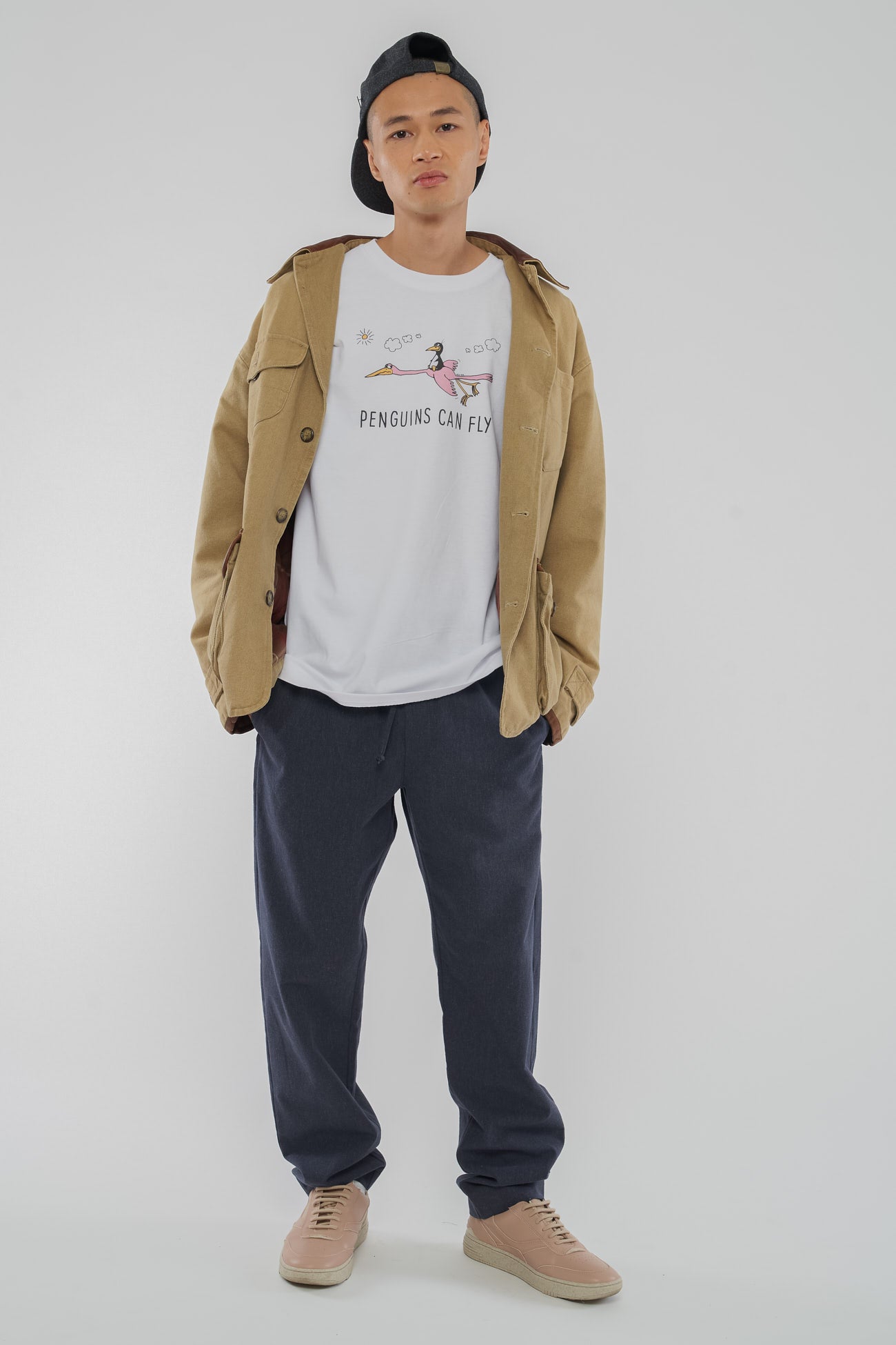 M-EP01-WH1-Flying-Penguins-Vorne-Design-T-ShirtDpKAs3K3v9vA0