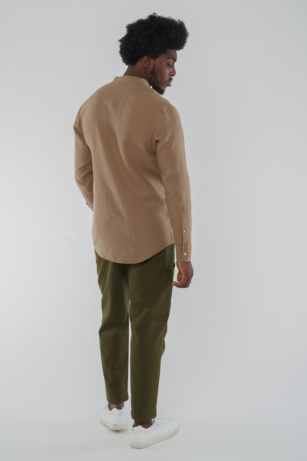 M-GB1293-WES-Hemd-aus-Bio-Baumwolle-Mode-Online-Shop-Herren-KETAKOPA-Muddy-Brown-Hinten