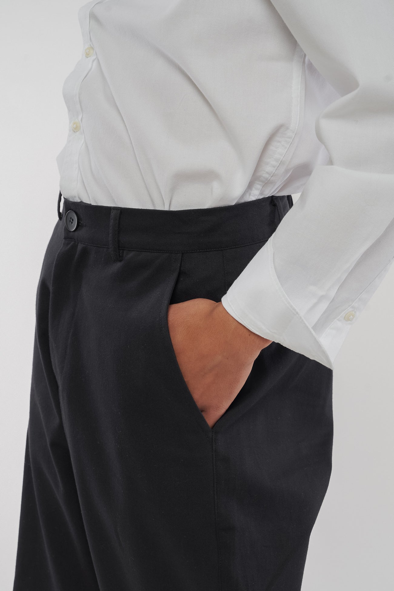 M-GB1304-JONTE-Chinohose-aus-Bio-Baumwolle-Fair-Trade-Herren-WELASCO-Black-Detail12