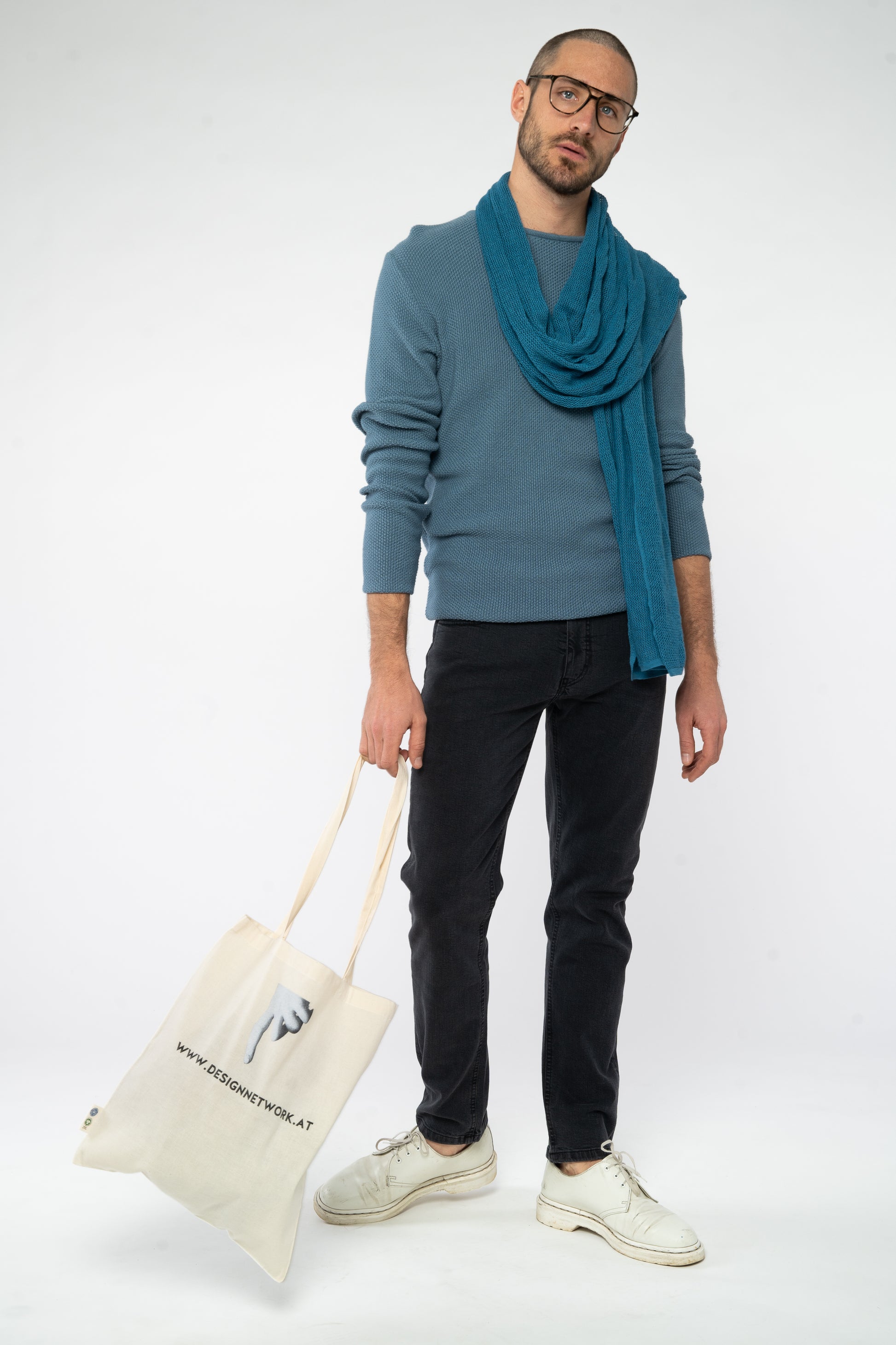 M-GB1316-COLE-SWEATER-Relaxed-Arctic-Blue-Style