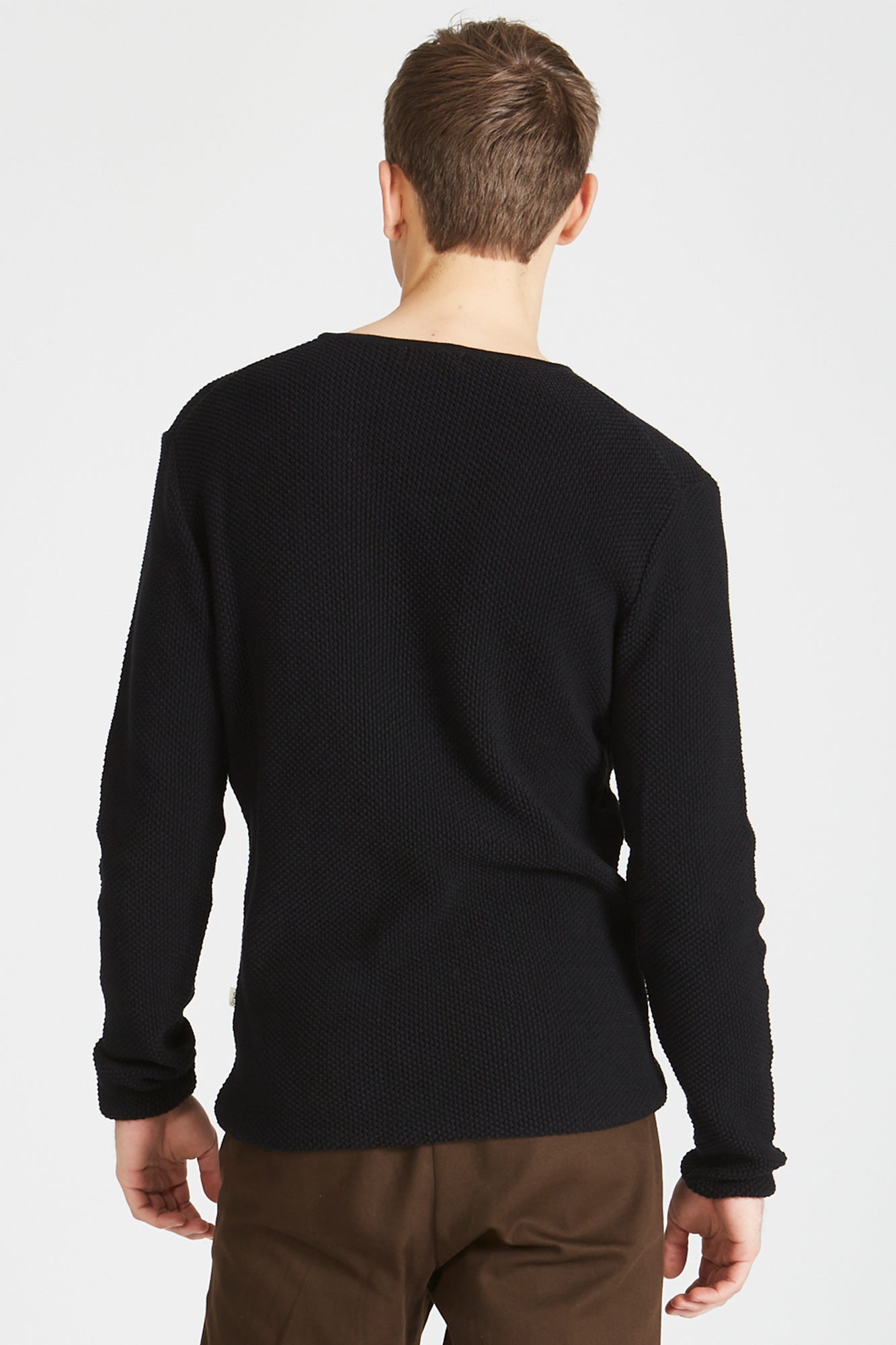 M-GB1316-COLE-SWEATER-Relaxed-Black-Hinten