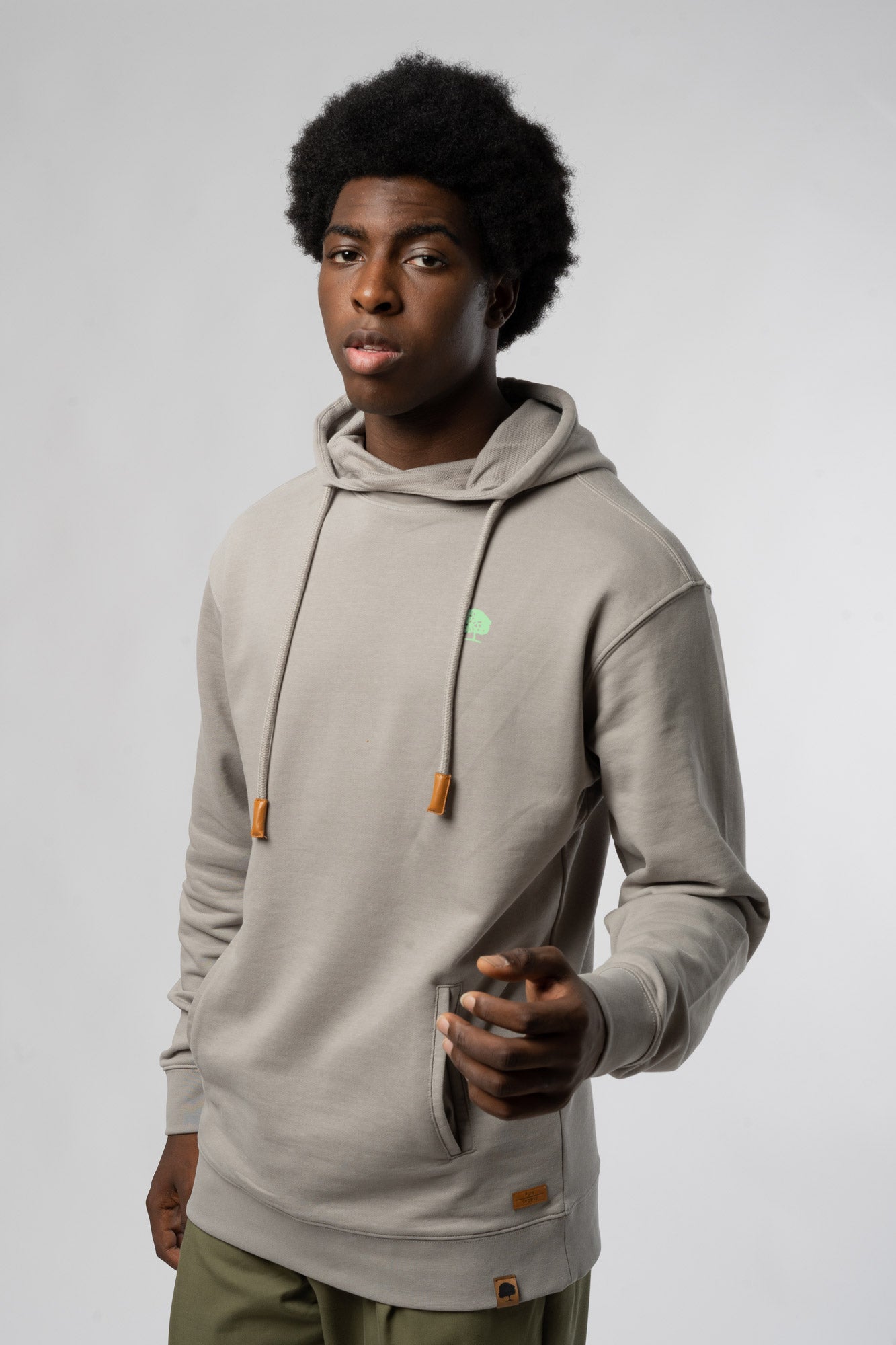 M-Heavy-Hoodie-aus-Bio-Baumwolle-Eco-Fashion-Stone-Grey-Detail1