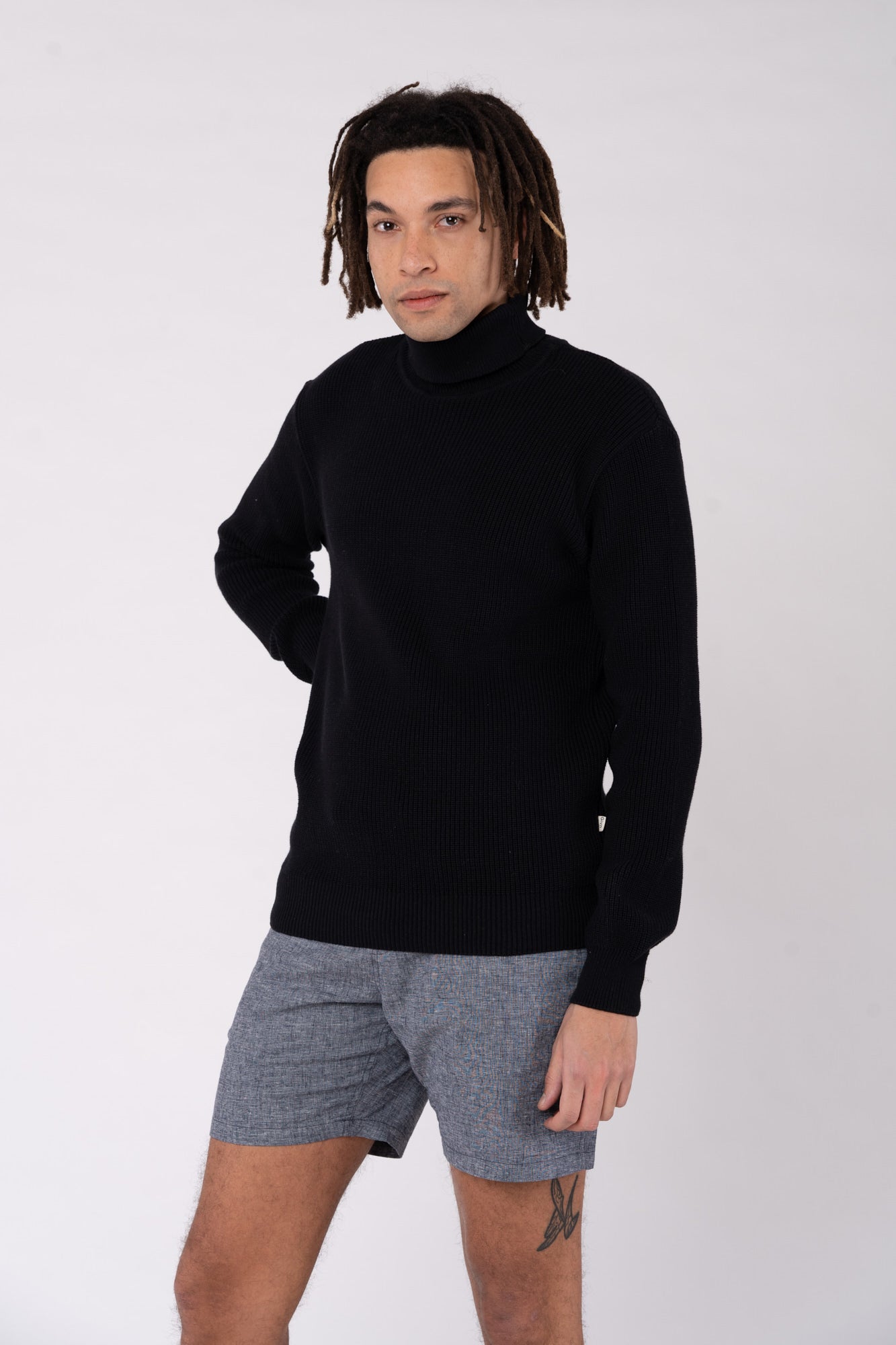 M-Kanja-Rollkragenpullover-Black-Vorne2