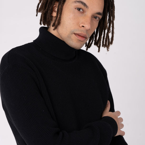 M-Kanja-Rollkragenpullover-Black-Vorne3