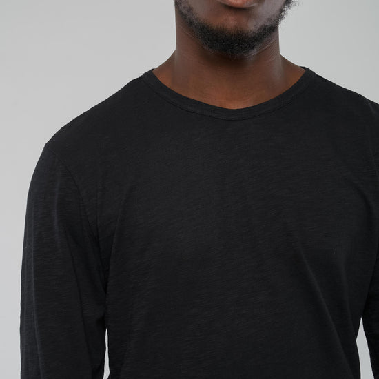M-M221-03-H01-MACA-Longsleeve-aus-Bio-Baumwolle-Bio-Fair-Trade-Kleidung-Online-Shop-Herren-DABONI-Black-Vorne
