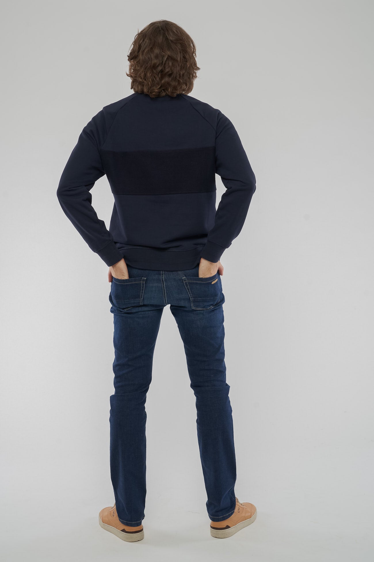 M-M221-07-F01-CHERVIL-Sweatshirt-aus-Bio-Baumwolle-Fair-Trade-Fashion-Herren-CERIO-DarkNavy-Hinten
