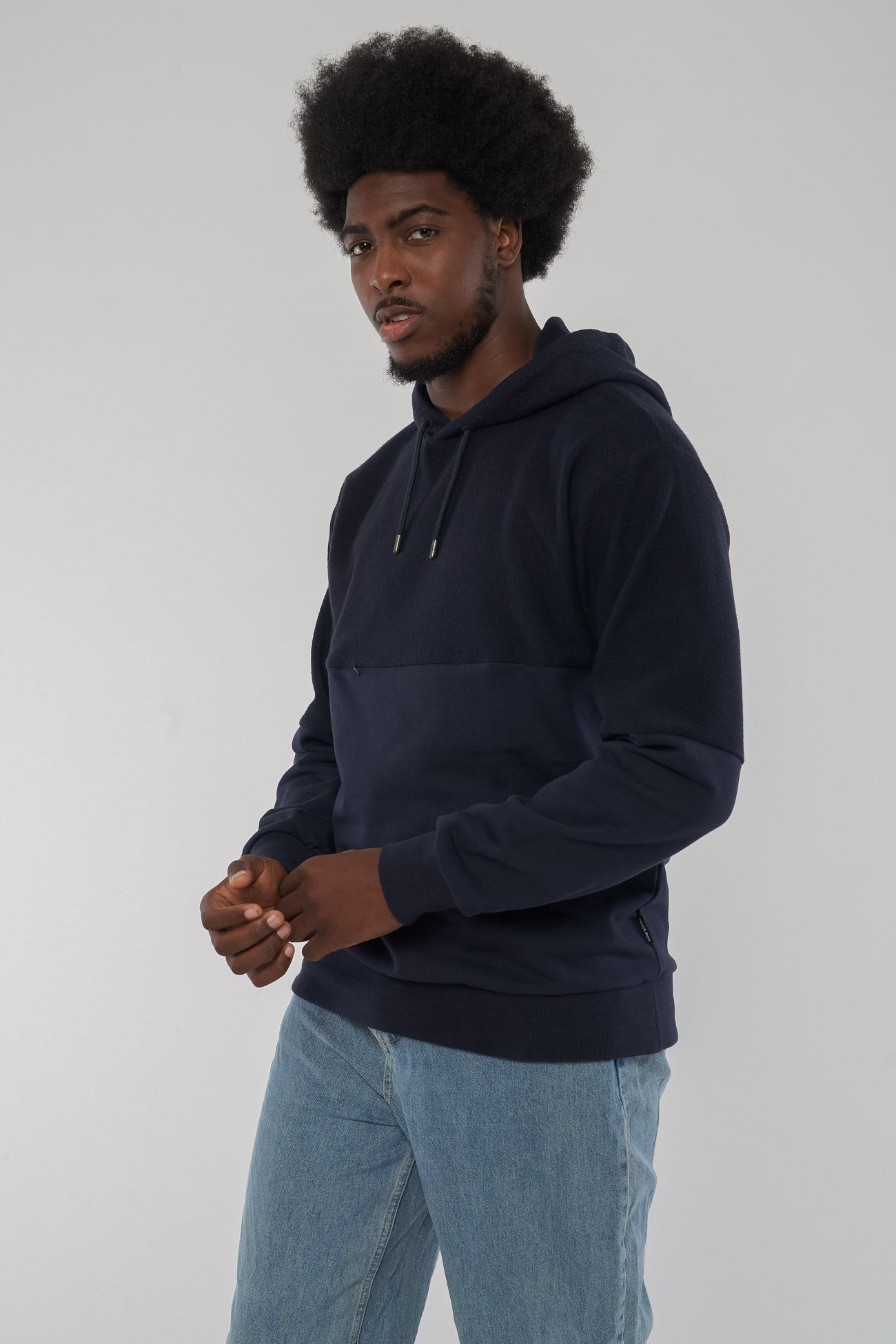 M-M221-08-F01-IVY-Hoddie-aus-Bio-Baumwolle-Oeko-Kleidung-Herren-CYTUS-DarkNavy-Vorne