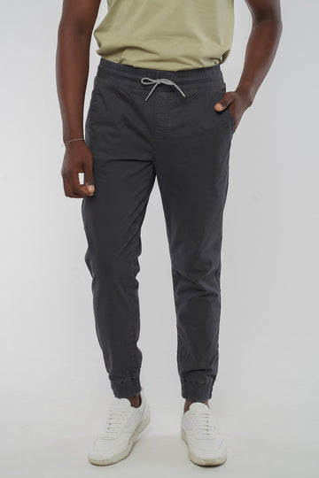 M-M221-12-G06-Musa-Pants-aus-Bio-Baumwolle-Faire-Siegel-Kleidung-Herren-KOBUSI-DarkGrey-Vorne